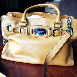 EUC Michael Kors Hamilton Bag